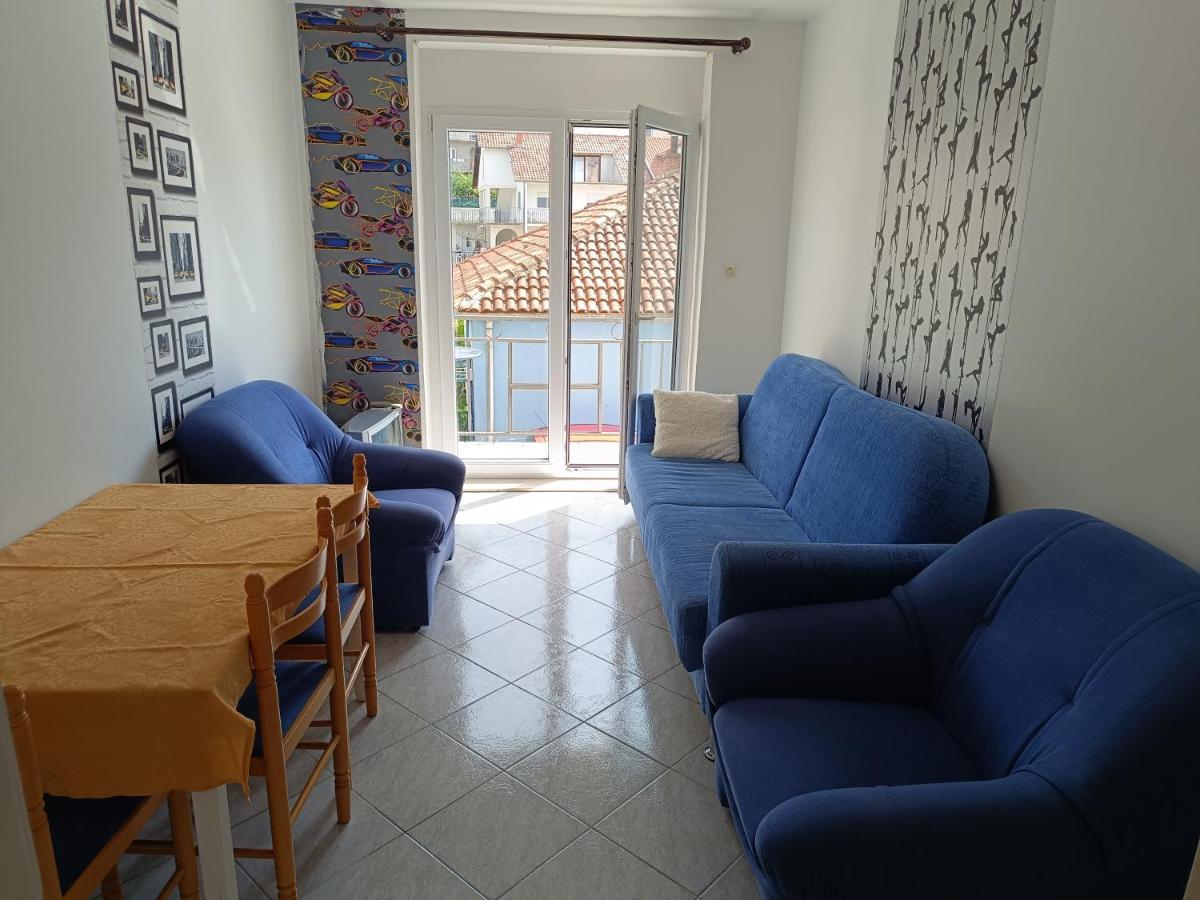 Hostel Rasema โตรกีร์ ภายนอก รูปภาพ